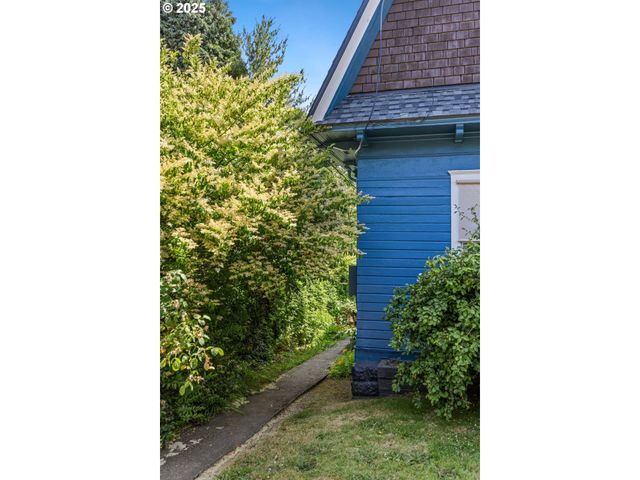 3424 Se 10TH Ave, Portland, OR 97202