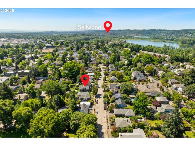 3424 Se 10TH Ave, Portland, OR 97202