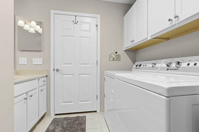 8392 Taylor Chase Drive, Reynoldsburg, OH 43068