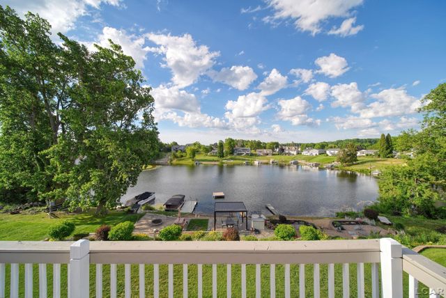 14381 Killybegs Lane, Cement City, MI 49233