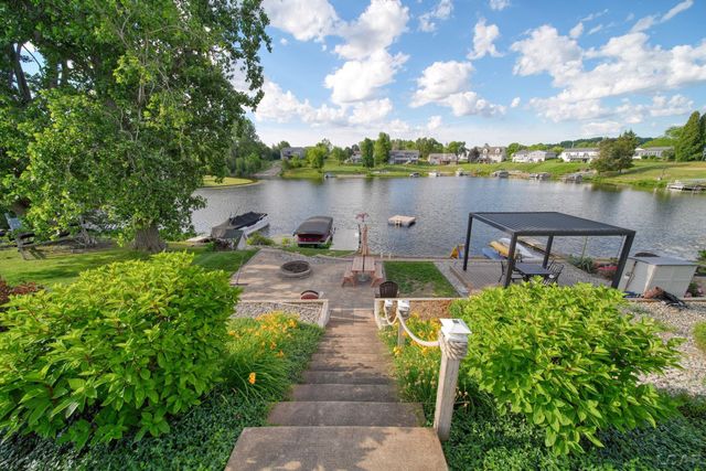 14381 Killybegs Lane, Cement City, MI 49233