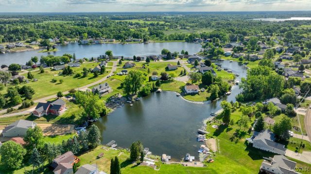 14381 Killybegs Lane, Cement City, MI 49233