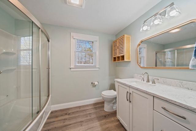53 Sadys Ln, Falmouth, MA 02536