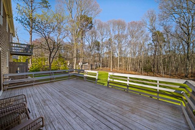 53 Sadys Ln, Falmouth, MA 02536