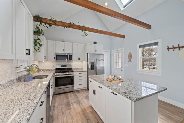 53 Sadys Ln, Falmouth, MA 02536