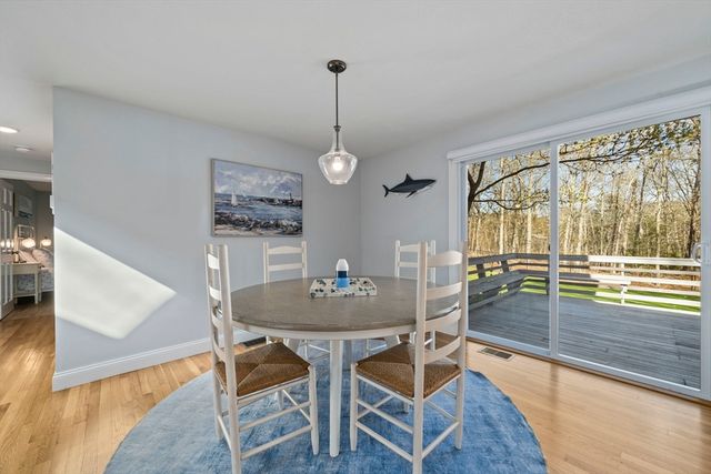 53 Sadys Ln, Falmouth, MA 02536