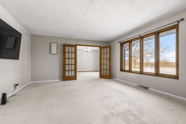 7467 Mccurry Road, Roscoe, IL 61073