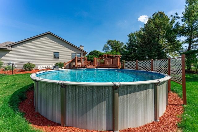 7467 Mccurry Road, Roscoe, IL 61073