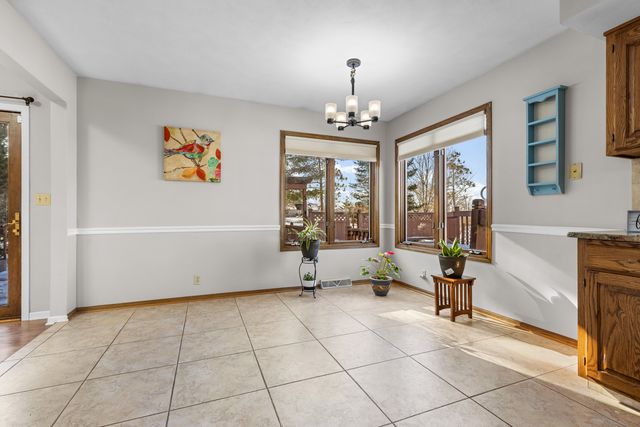 7467 Mccurry Road, Roscoe, IL 61073