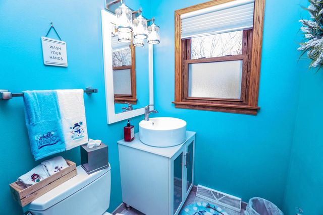 1574 Parkway DRIVE, Port Washington, WI 53074