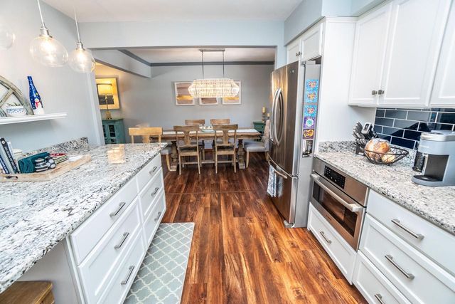 1574 Parkway DRIVE, Port Washington, WI 53074