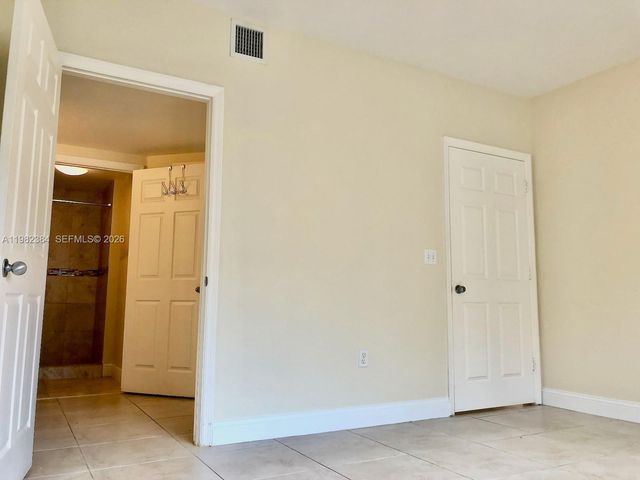 2557 Centergate Dr 103, Miramar, FL 33025