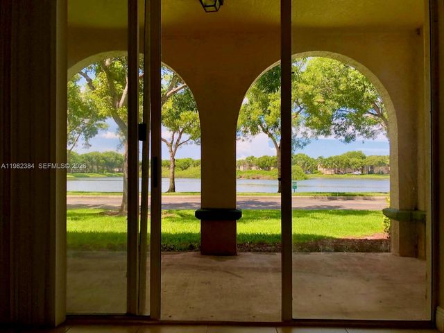 2557 Centergate Dr 103, Miramar, FL 33025