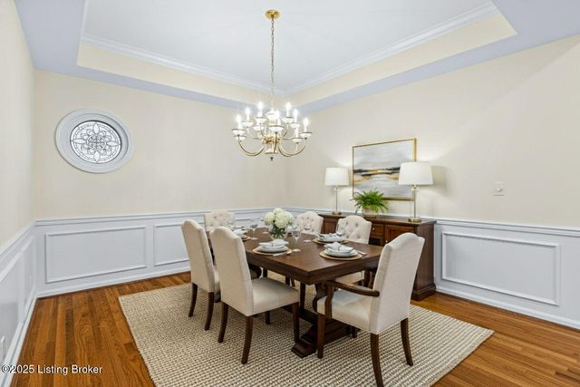 10407 Forest Garden Ln, Louisville, KY 40223