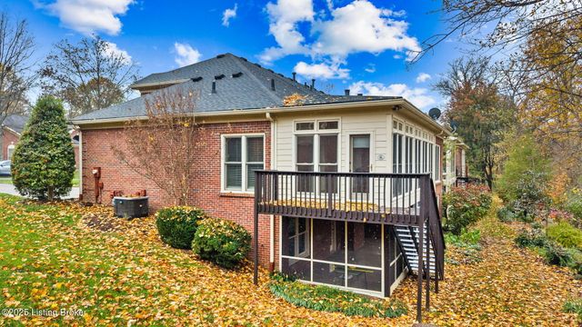 10407 Forest Garden Ln, Louisville, KY 40223