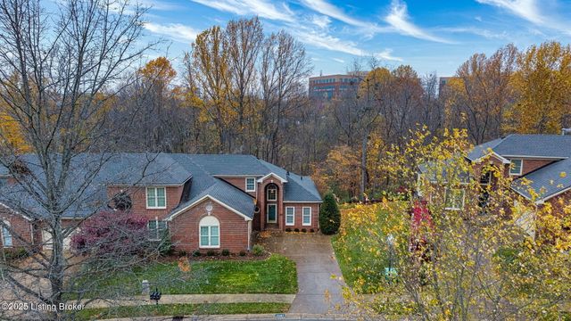 10407 Forest Garden Ln, Louisville, KY 40223