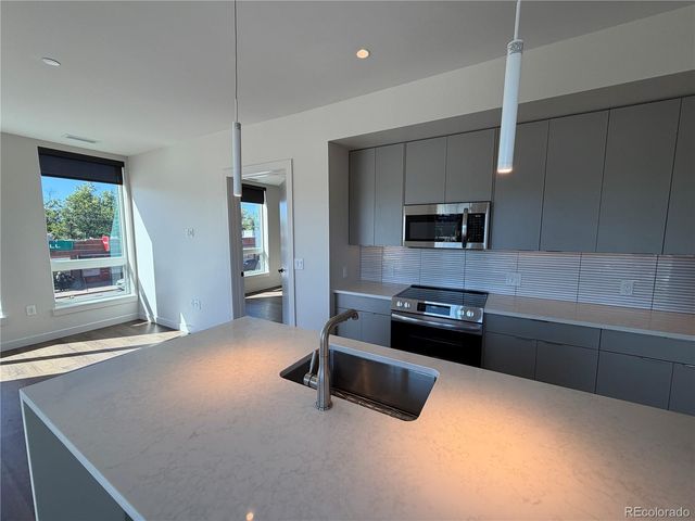 2091 S Gilpin Street 312, Denver, CO 80210