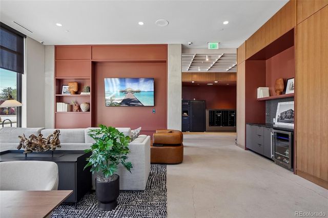 2091 S Gilpin Street 312, Denver, CO 80210