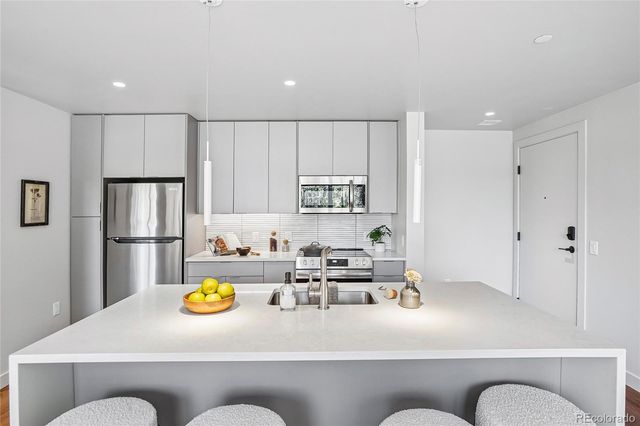 2091 S Gilpin Street 312, Denver, CO 80210