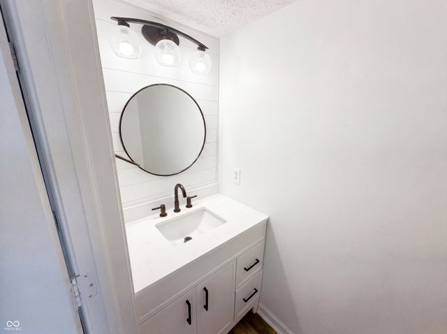 18676 Mill Grove Drive, Noblesville, IN 46062