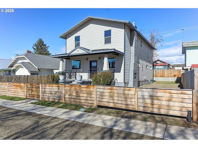 417 E MAIN St, Goldendale, WA 98620