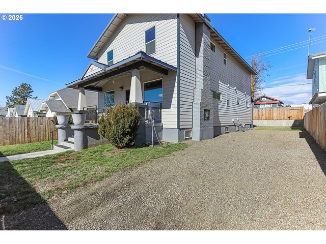 417 E MAIN St, Goldendale, WA 98620