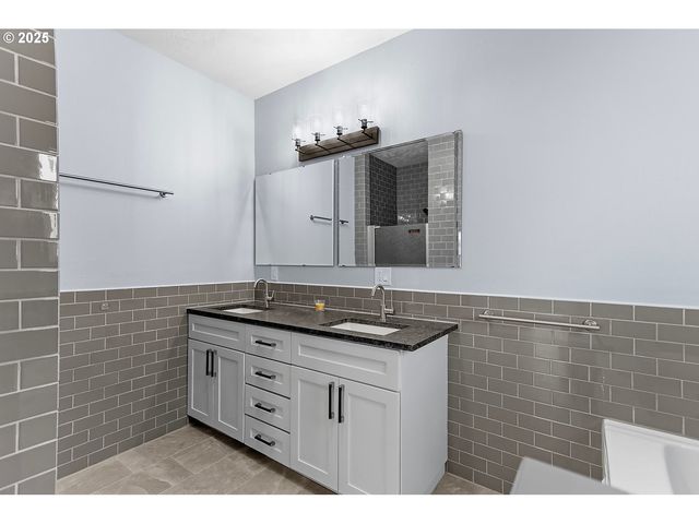 417 E MAIN St, Goldendale, WA 98620