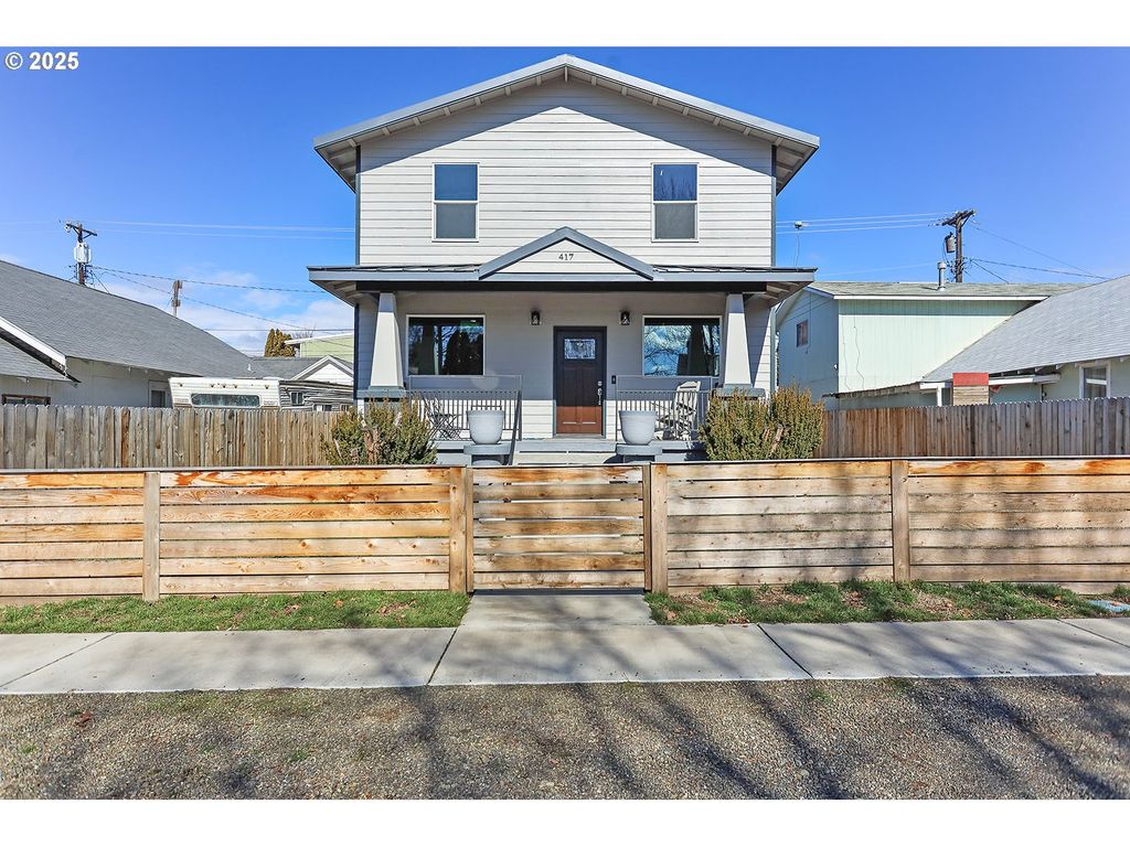 417 E MAIN St, Goldendale, WA 98620