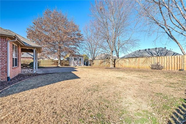 3236 W Westbury Street, Fayetteville, AR 72704