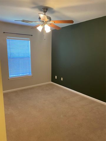 12005 Green Falls Drive, Pearland, TX 77584