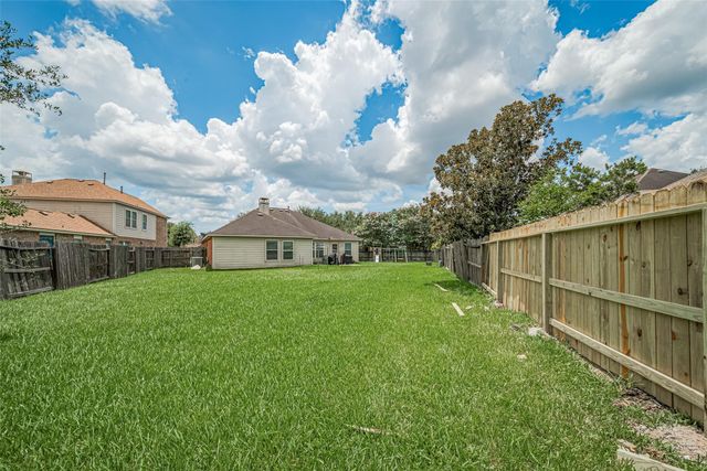 12005 Green Falls Drive, Pearland, TX 77584