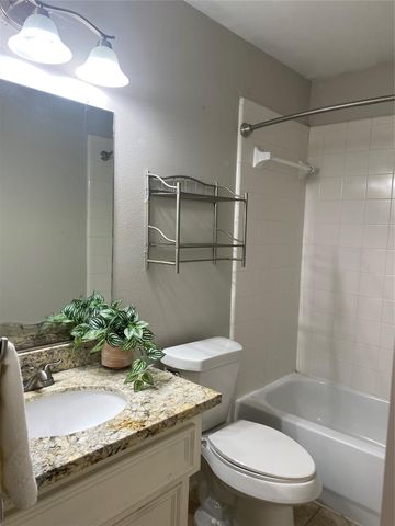 12005 Green Falls Drive, Pearland, TX 77584