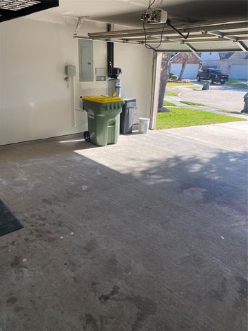 12005 Green Falls Drive, Pearland, TX 77584