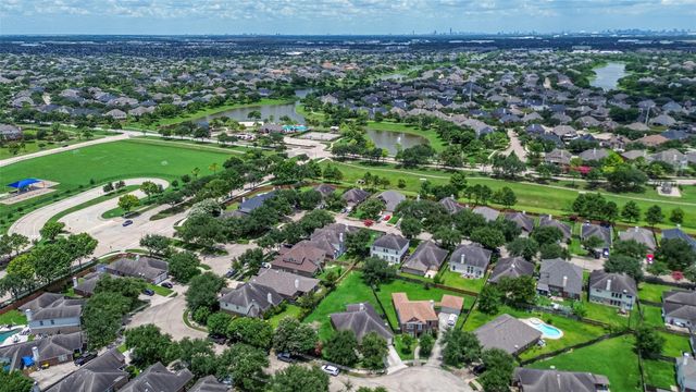12005 Green Falls Drive, Pearland, TX 77584