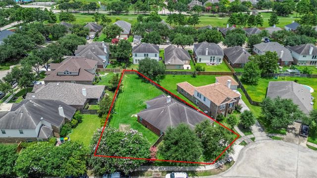 12005 Green Falls Drive, Pearland, TX 77584