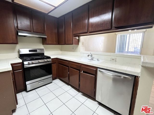 13144 Bromont Avenue 3, Sylmar (los Angeles), CA 91342