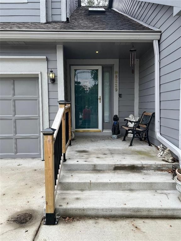 8229 NW Barrybrooke Court, Kansas City, MO 64151