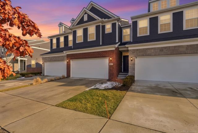 4877 Broomfield Way, Orion Twp, MI 48359