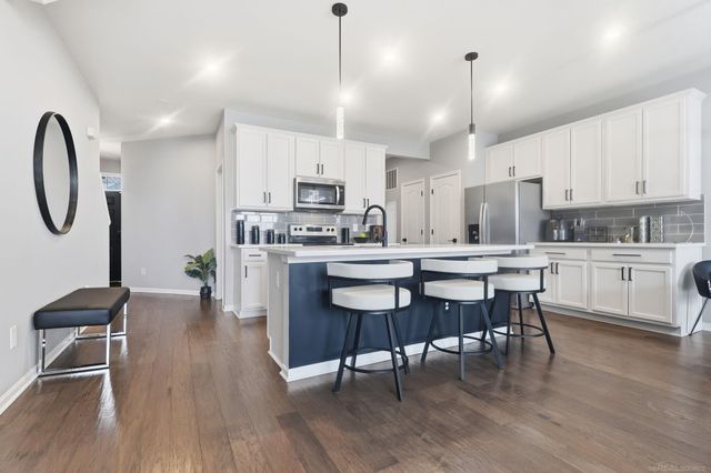 4877 Broomfield Way, Orion Twp, MI 48359