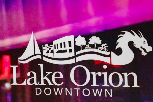 4877 Broomfield Way, Orion Twp, MI 48359