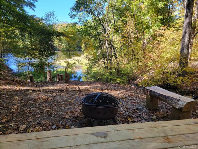 461 Route 199, Red Hook, NY 12571