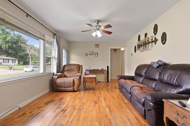 1212 ROSEBUD ST, Mexico, MO 65265