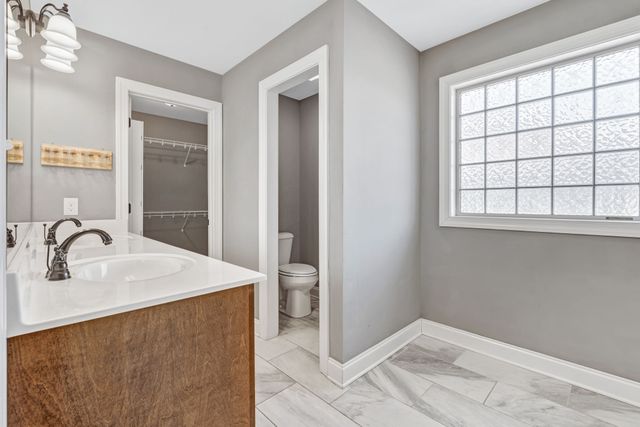 1974 Rolling Meadow Ln, Chapel Hill, TN 37034