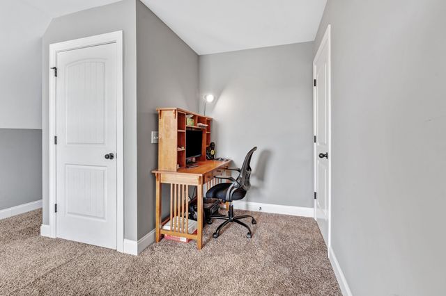 1974 Rolling Meadow Ln, Chapel Hill, TN 37034