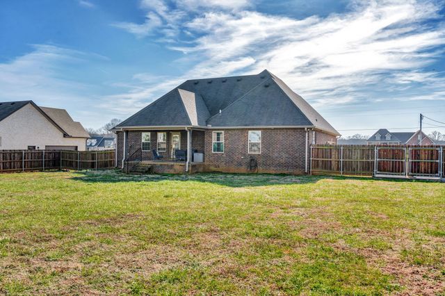 1974 Rolling Meadow Ln, Chapel Hill, TN 37034