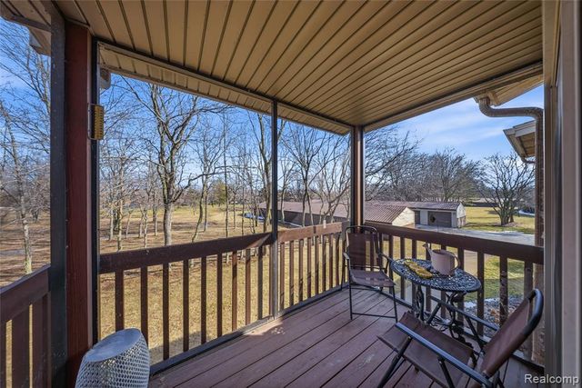 10177 Nancys Boulevard 86, Grosse Ile, MI 48138