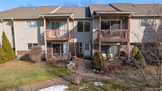 10177 Nancys Boulevard 86, Grosse Ile, MI 48138