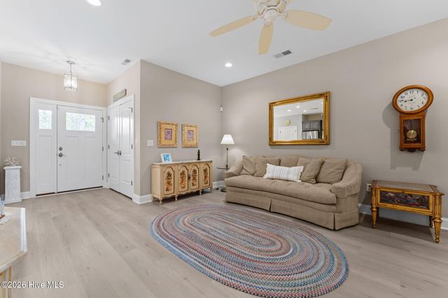 102 Roxburgh Court, West End, NC 27376