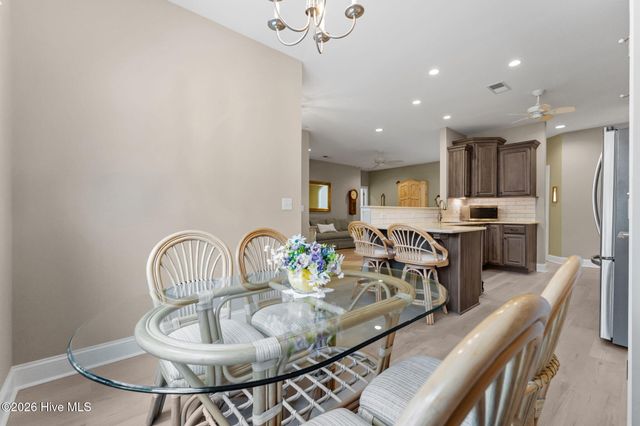 102 Roxburgh Court, West End, NC 27376