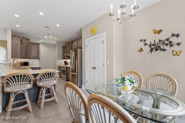 102 Roxburgh Court, West End, NC 27376